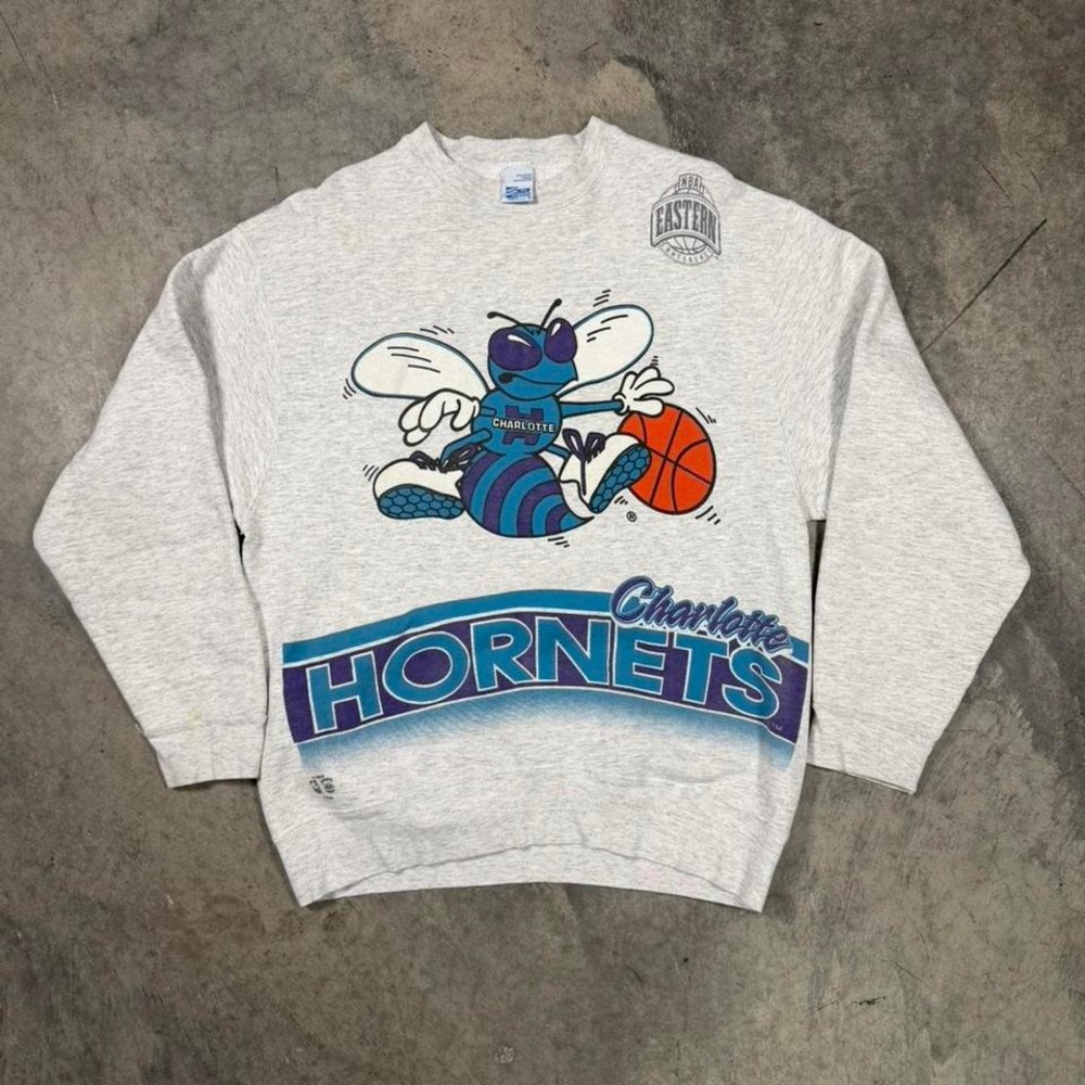 Vintage 90s NBA Charlotte Hornets Basketball Crewneck